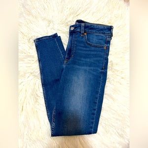 GAP WOMENS JEANS